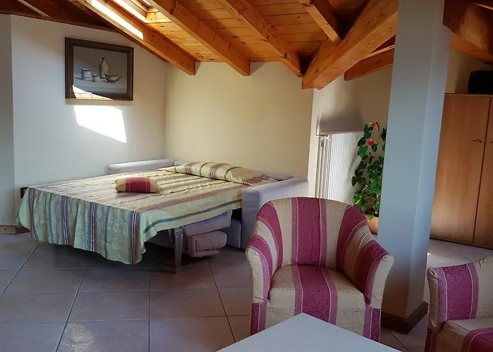 Roberta Apartment